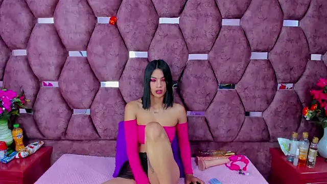 SaraLoveee  online show from December 14, 2024, 2:56 am