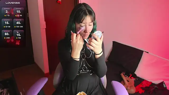 Snapshot of hitomi_arata chatting on December 11, 2024, 2:22 pm hitomi arata online show from December 11, 2024, 2:22 pm