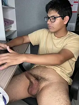 YouMikolins online show from March 1, 2025, 8:31 pm