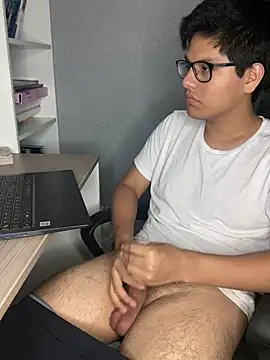 YouMikolins online show from March 8, 2025, 4:12 am