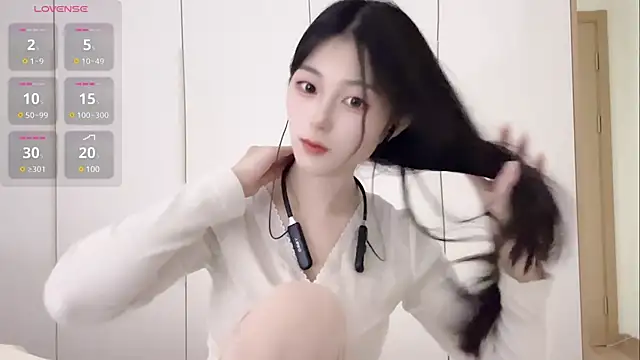 Sweet-Angel999 online show from January 2, 2025, 6:34 pm