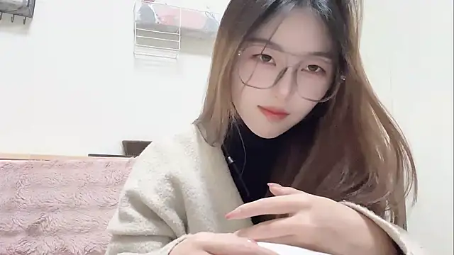 Snapshot of Sweet-Angel999 chatting on February 13, 2026, 12:56 pm Sweet-Angel999 online show from February 13, 2026, 12:56 pm