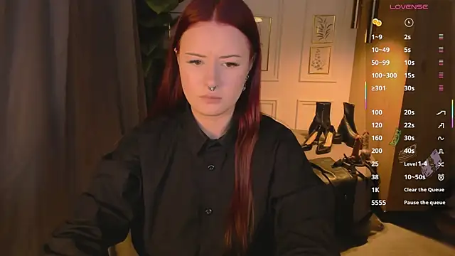 Lily Moonlight online show from April 4, 2026, 2:03 pm