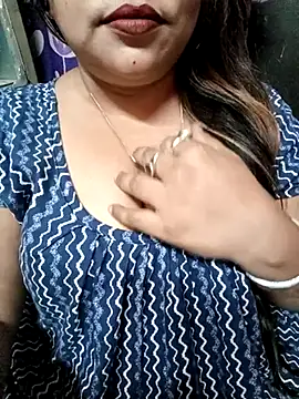 Snapshot of Beautyy38 chatting on March 6, 2025, 8:59 pm Beautyy38 online show from March 6, 2025, 8:59 pm