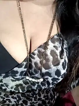 Snapshot of Beautyy38 chatting on September 27, 2025, 3:55 am Beautyy38 online show from September 27, 2025, 3:55 am