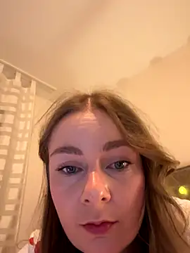 Joanachupa online show from December 20, 2025, 9:11 pm