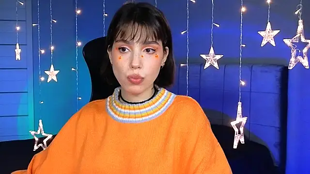 Stacy Gonzales  online show from October 31, 2025, 10:38 am