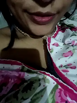 Wifesuman40 online show from December 15, 2024, 8:04 pm