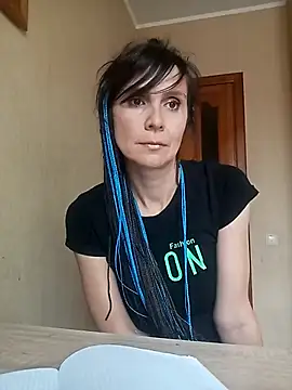 Snapshot of Francenia_lolis chatting on September 19, 2025, 8:05 am Francenia lolis online show from September 19, 2025, 8:05 am