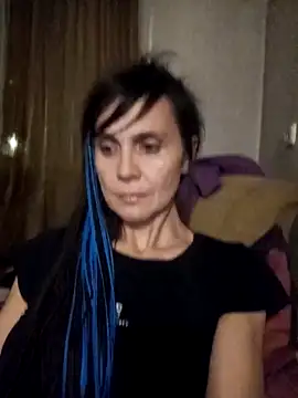 Francenia lolis online show from October 20, 2025, 8:09 pm