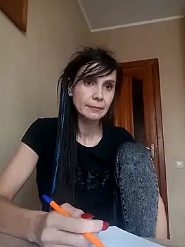 Francenia lolis online show from November 10, 2025, 9:30 am