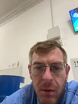 adrian90bi11 online show from March 27, 2026, 5:24 am