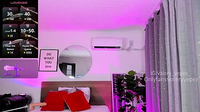 valery yepes online show from March 7, 2025, 11:40 am