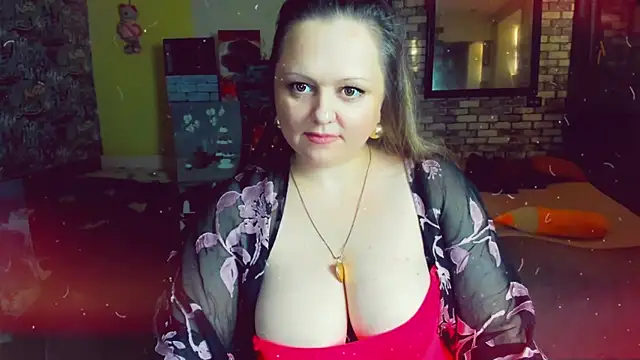 KlaraHoll online show from December 14, 2024, 11:50 am