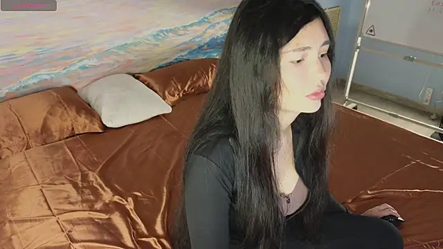 clementinena online show from May 10, 2026, 12:21 pm