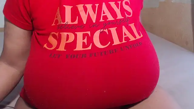 FlavoredNia online show from October 18, 2025, 6:05 am