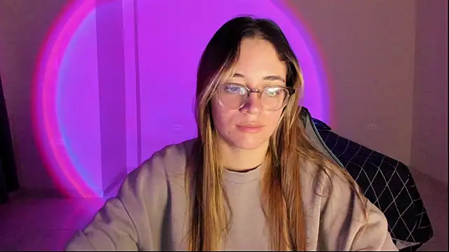 atenas 05  online show from November 3, 2025, 9:21 am