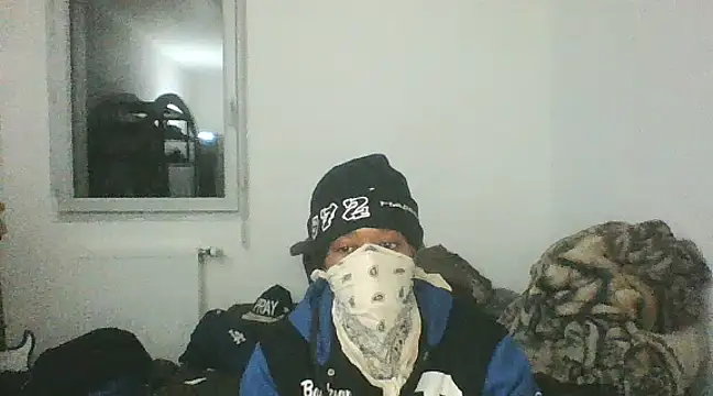 Snapshot of POPAYE972 chatting on February 4, 2025, 5:10 am POPAYE972 online show from February 4, 2025, 5:10 am