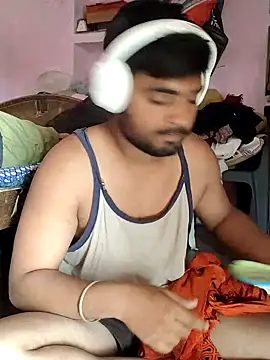 Snapshot of Cuty_dev chatting on March 20, 2025, 7:47 am Cuty dev online show from March 20, 2025, 7:47 am