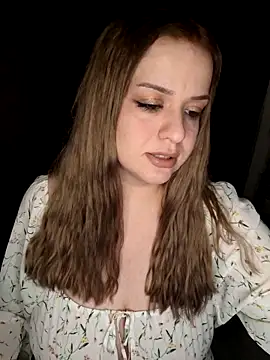 cansuozell online show from October 29, 2025, 3:36 pm