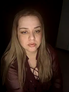 cansuozell online show from November 4, 2025, 4:06 pm