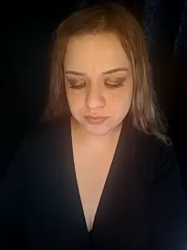 cansuozell online show from November 13, 2025, 11:31 am