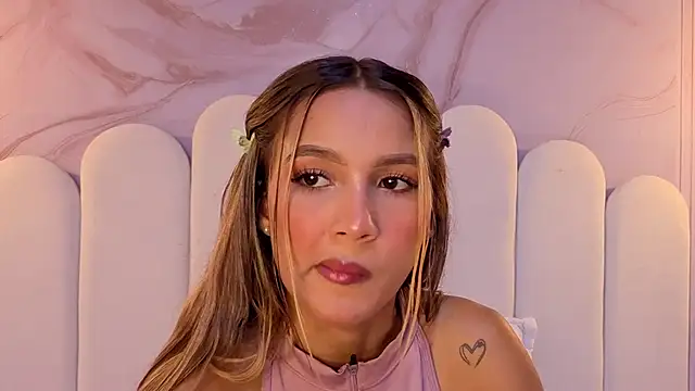 Carohorny4u online show from May 29, 2026, 9:13 pm