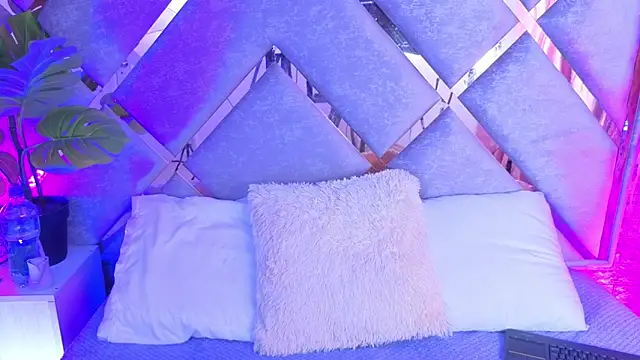 paulette dupont online show from April 1, 2026, 3:40 am