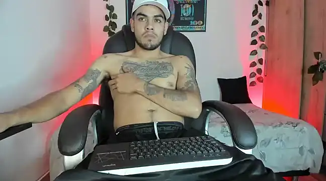 mikee scooth online show from February 27, 2025, 2:10 am