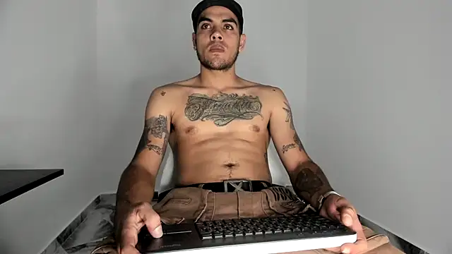 mikee scooth online show from November 5, 2025, 12:21 am