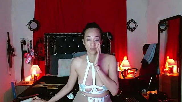 SamaraMartinez online show from October 15, 2025, 8:20 pm