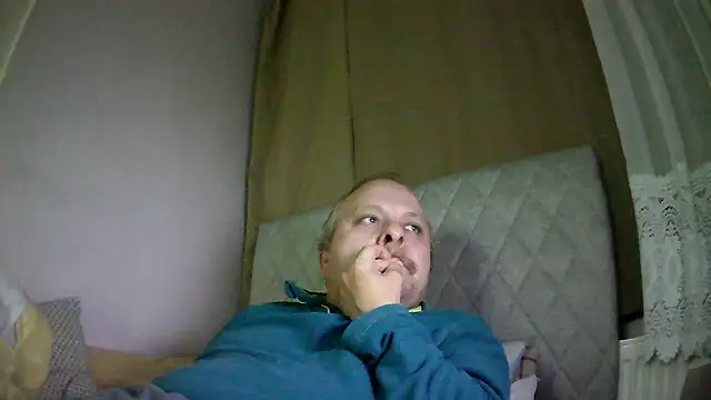 amylrmm1903 online show from November 30, 2025, 1:48 pm