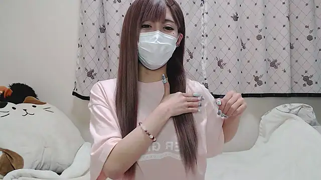  hiyor  online show from February 19, 2025, 5:38 pm