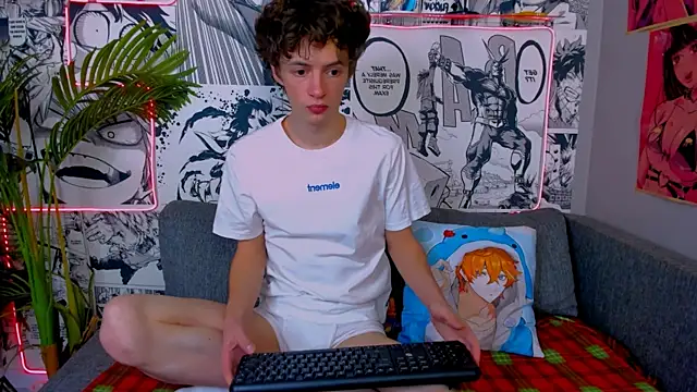 LukeSweet online show from April 10, 2026, 2:22 pm