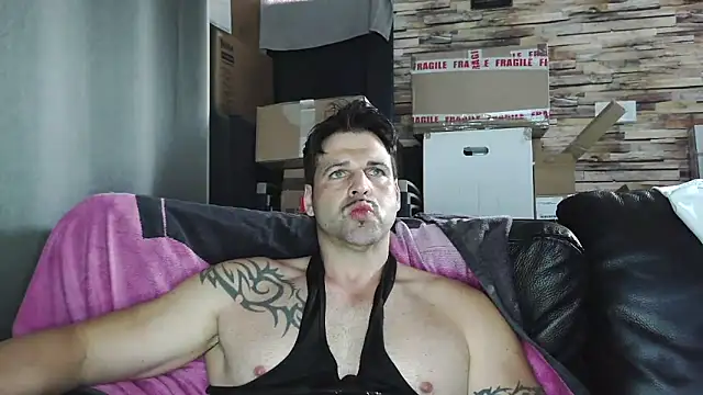 XxBigboybandxX online show from April 14, 2026, 11:38 am