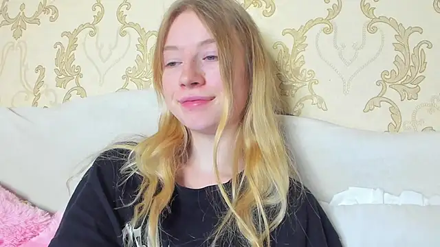 Snapshot of minidivaa_ chatting on December 7, 2024, 8:22 am minidivaa online show from December 7, 2024, 8:22 am