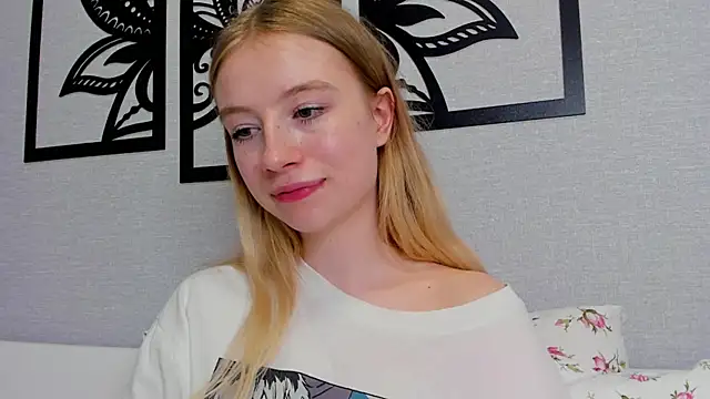Snapshot of minidivaa_ chatting on January 25, 2025, 2:15 am minidivaa online show from January 25, 2025, 2:15 am
