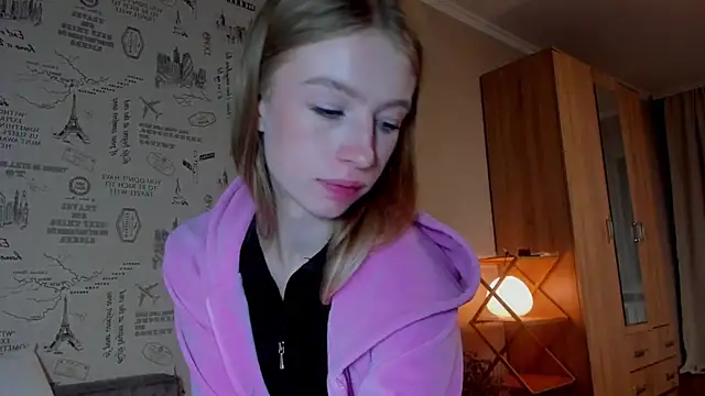 Snapshot of minidivaa_ chatting on September 29, 2025, 6:13 pm minidivaa online show from September 29, 2025, 6:13 pm