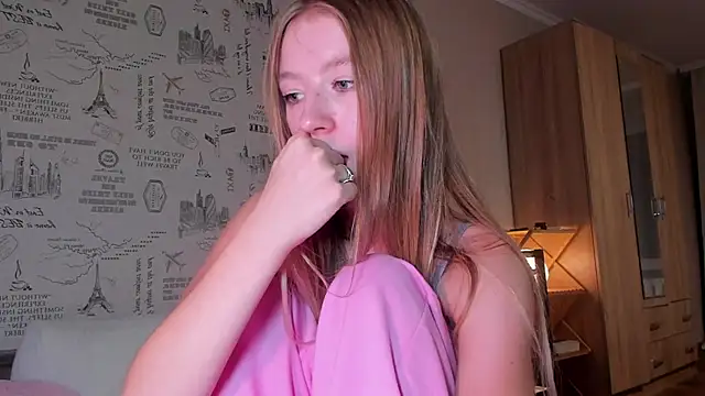 Snapshot of minidivaa_ chatting on October 25, 2025, 8:58 pm minidivaa online show from October 25, 2025, 8:58 pm