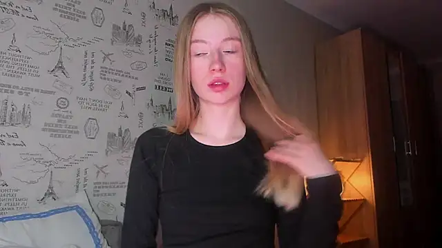 Snapshot of minidivaa_ chatting on November 2, 2025, 6:32 pm minidivaa online show from November 2, 2025, 6:32 pm