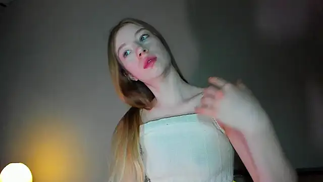 Snapshot of minidivaa_ chatting on April 4, 2026, 7:22 pm minidivaa online show from April 4, 2026, 7:22 pm