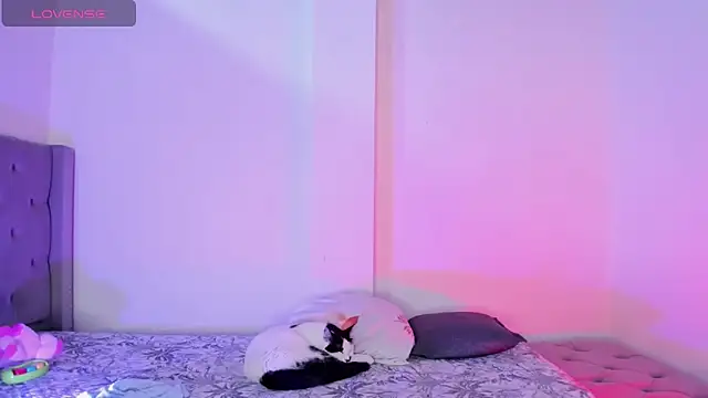 samara jonness online show from November 27, 2025, 2:02 am