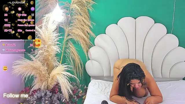 almendraevans online show from March 22, 2025, 6:14 pm