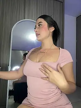 Libia James online show from February 1, 2025, 1:44 am