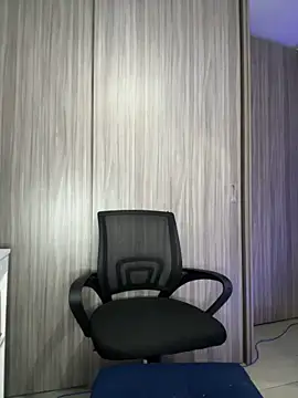 Libia James online show from February 18, 2025, 2:27 am