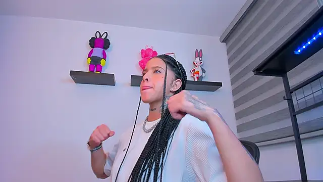 Gangster Girl online show from October 2, 2025, 8:32 am