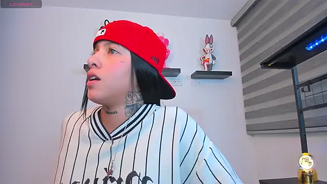 Gangster Girl online show from February 17, 2026, 6:54 am