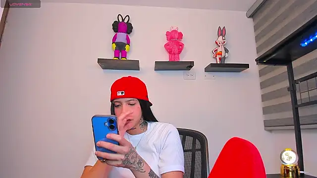 Gangster Girl online show from March 12, 2026, 6:30 am