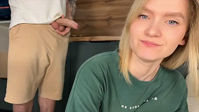 Adelovenick online show from April 5, 2026, 3:15 am