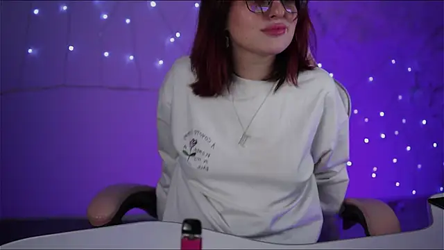 Lana  May online show from February 27, 2025, 11:20 am